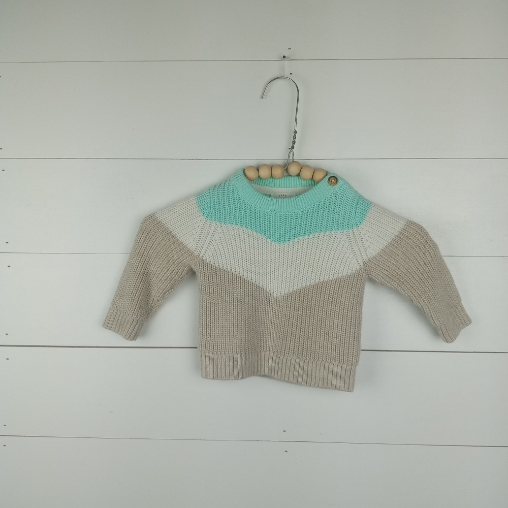 Cat & Jack girls size 0-3 mos crewneck sweater mint cream and beige V design